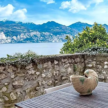 Ca De L'angelon Aparthotel Brenzone sul Garda